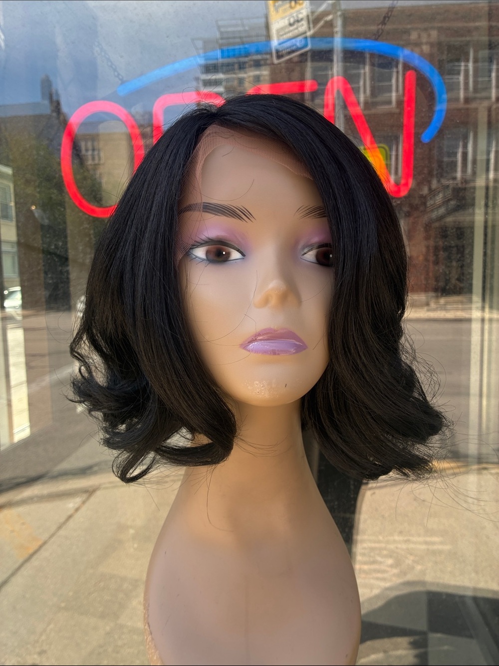Black bouncy Layered Women's Wig - Classic Bob